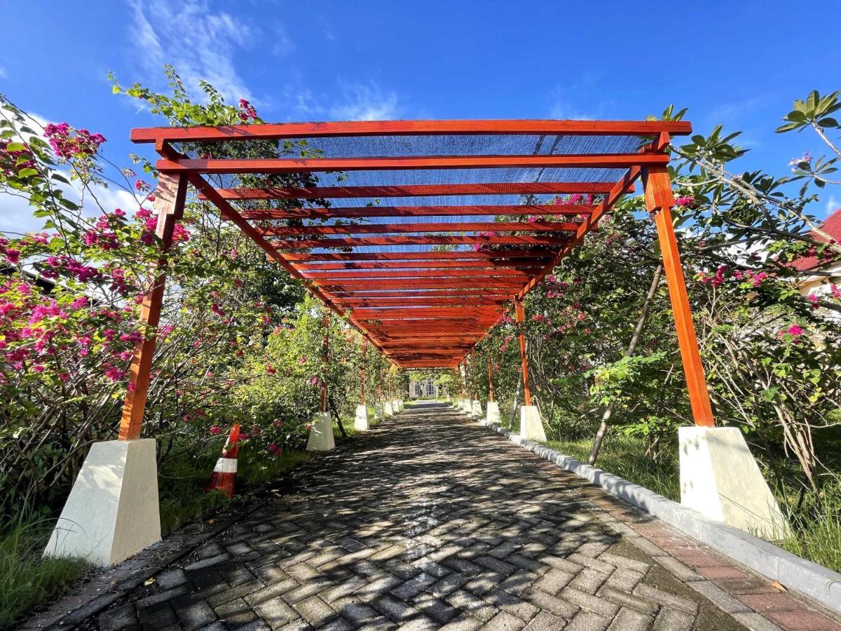 NDC Resort&Spa Manado Exterior foto